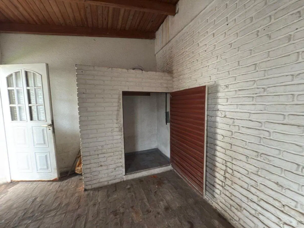 CASA EN VENTA EN PERGAMINO CON PATIO Y COCHERA 3