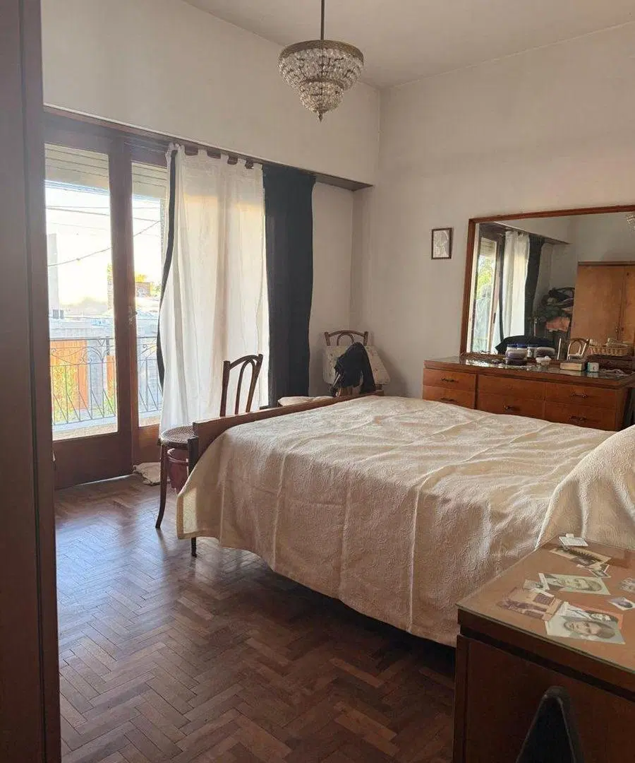 CASA EN VENTA EN 9 DE JULIO 4