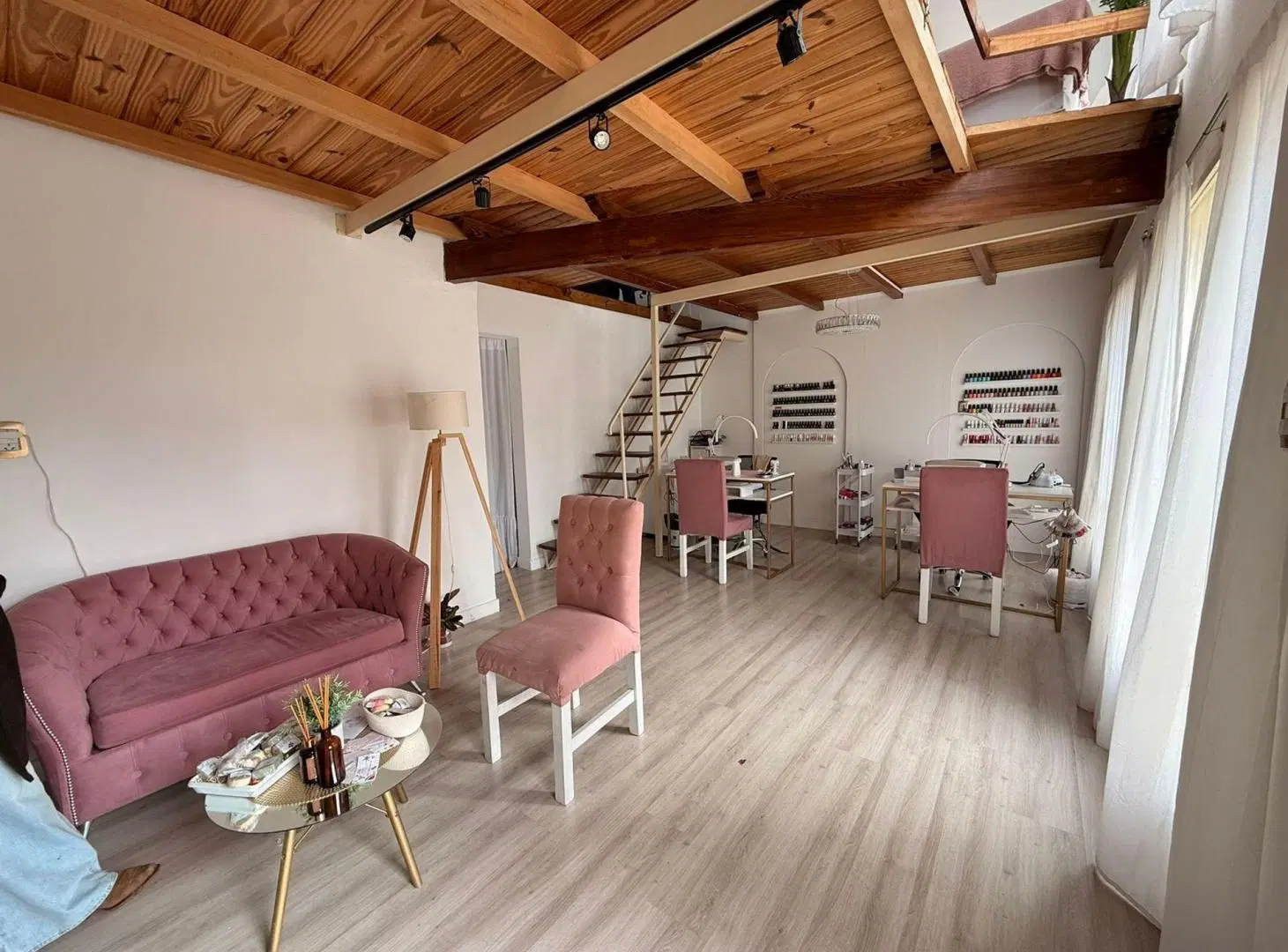LOCAL EN VENTA EN 9 DE JULIO 4