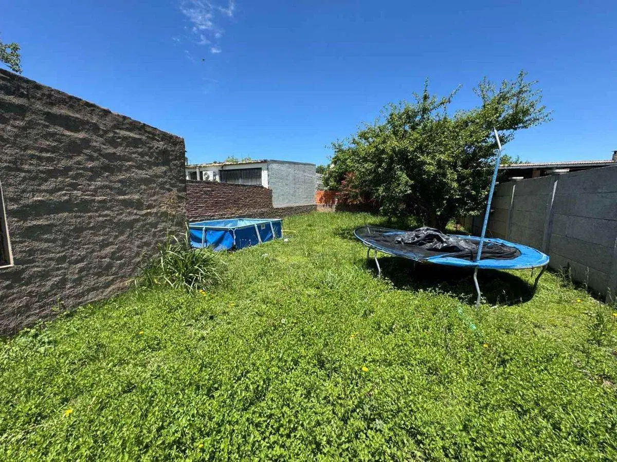 CASA EN VENTA EN CHACABUCO CON PATIO 5