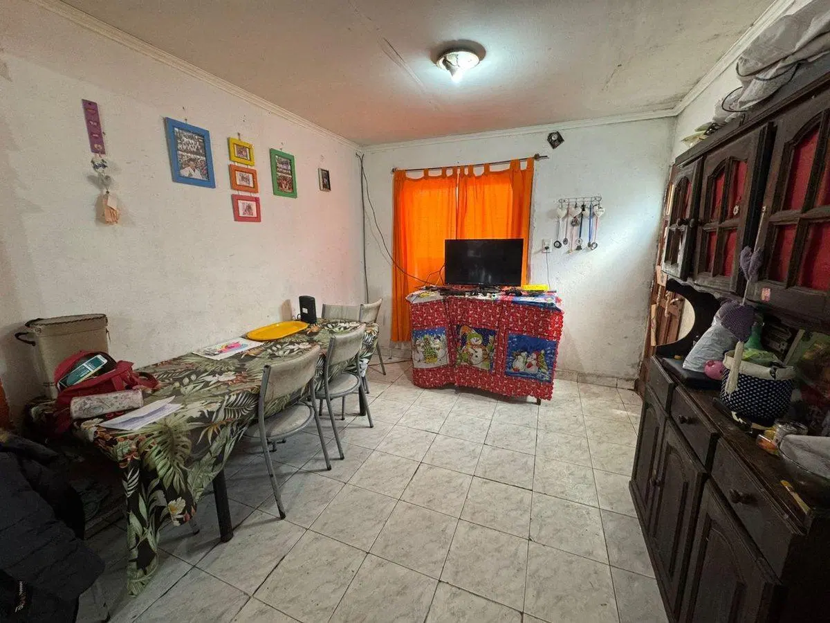 CASA EN VENTA EN CHACABUCO CON PATIO 2