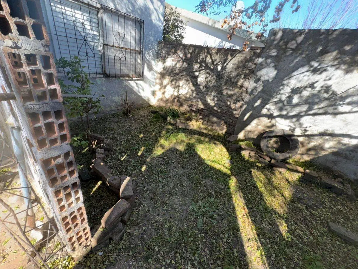 CASA EN VENTA EN ROJAS EN EL CENTRO 4