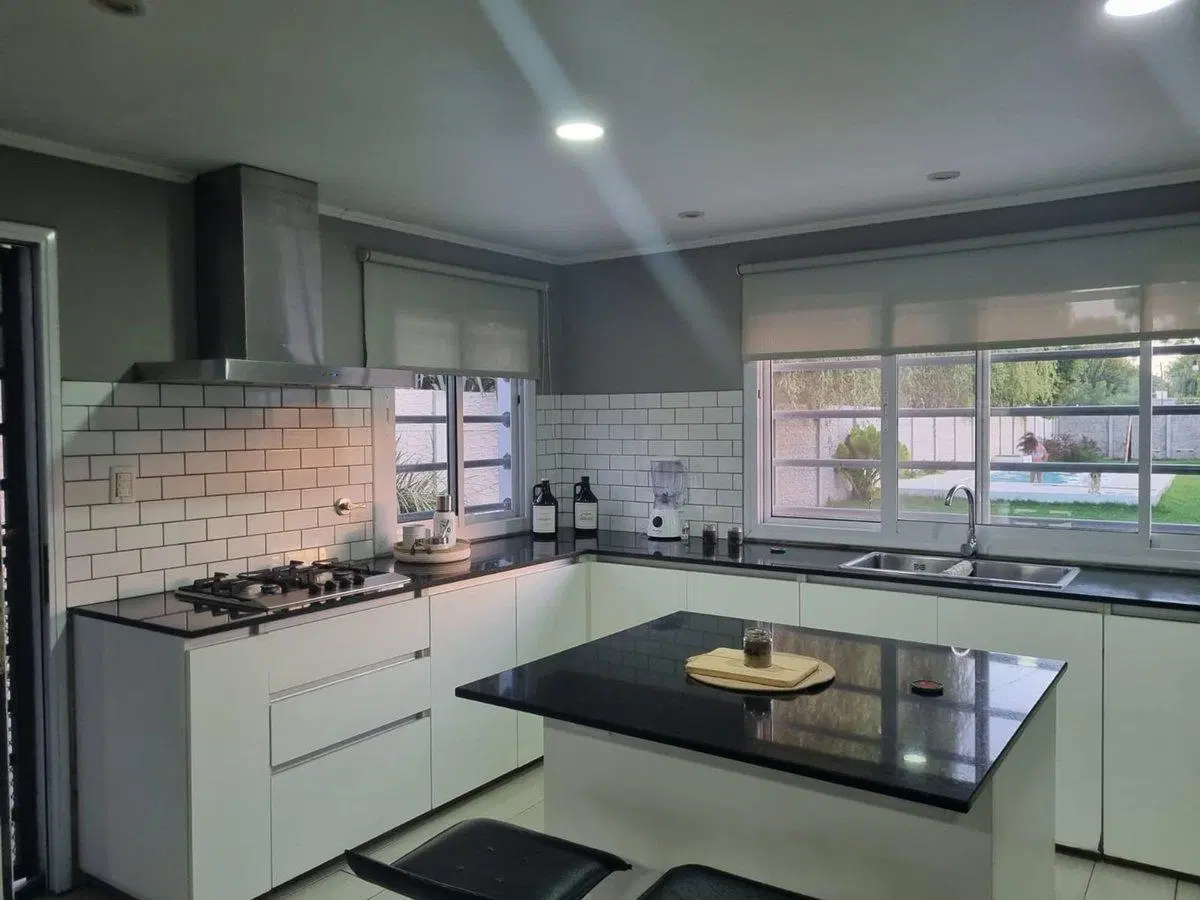 CASA EN VENTA EN BRAGADO CON PILETA 5