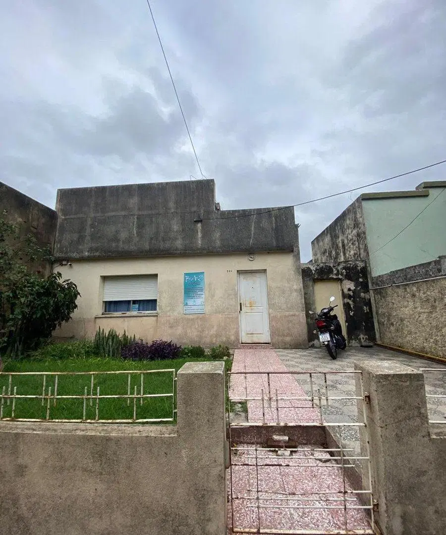 CASA EN VENTA EN PERGAMINO CON PATIO 3