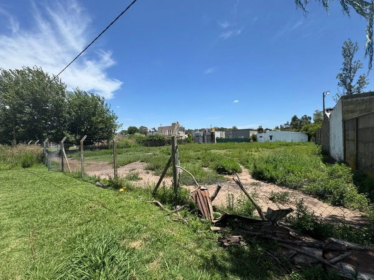 LOTE EN VENTA EN JUNIN 4