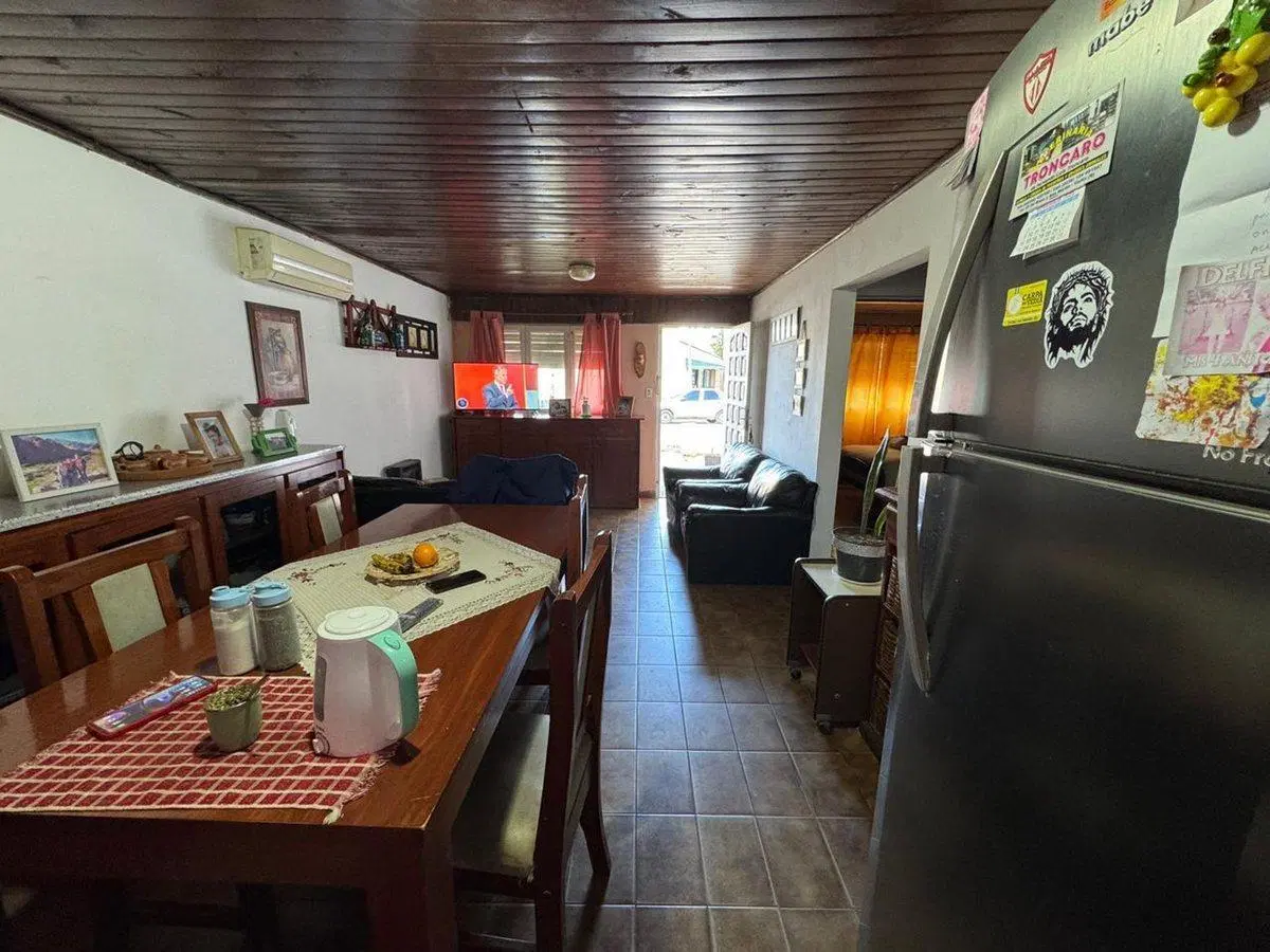 CASA EN VENTA EN VEDIA CON PATIO Y GARAGE 3