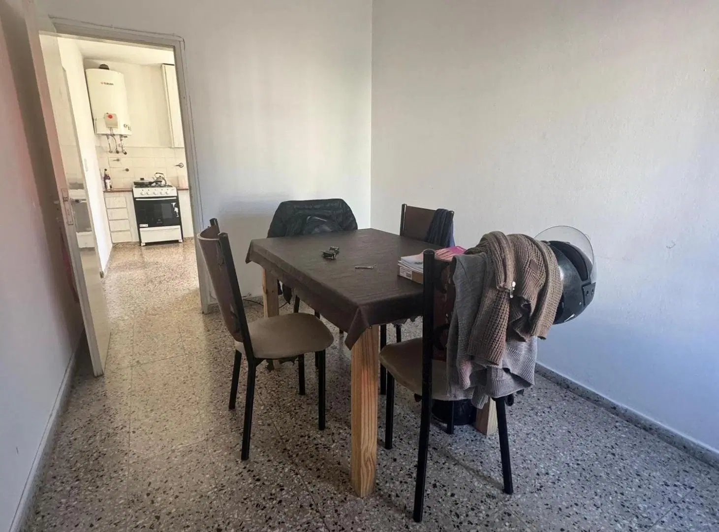 CASA EN VENTA EN PERGAMINO CON COCHERA 4