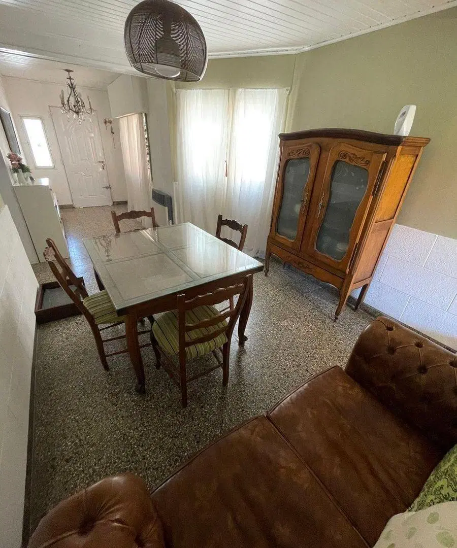 CASA EN VENTA EN ARRECIFES CON PATIO 5