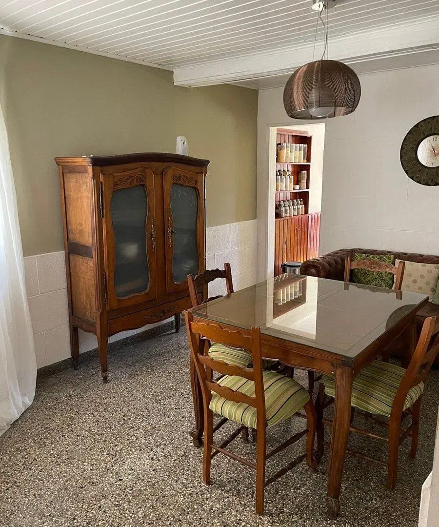 CASA EN VENTA EN ARRECIFES CON PATIO 4