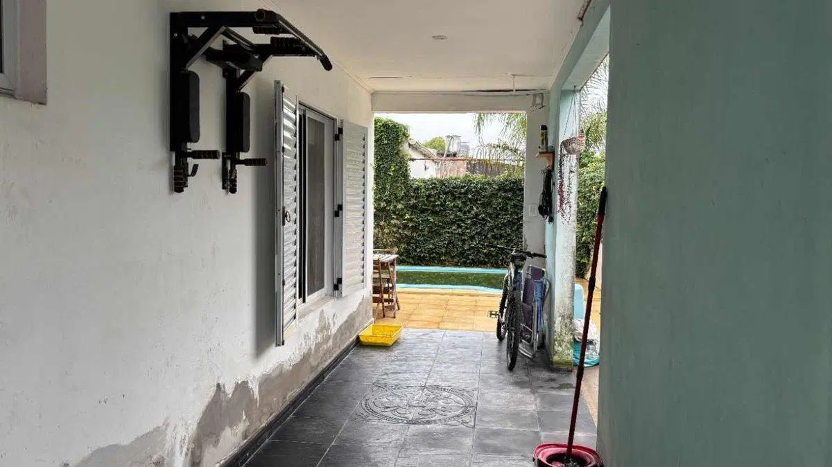 CASA EN VENTA EN BRAGADO CON PILETA 4