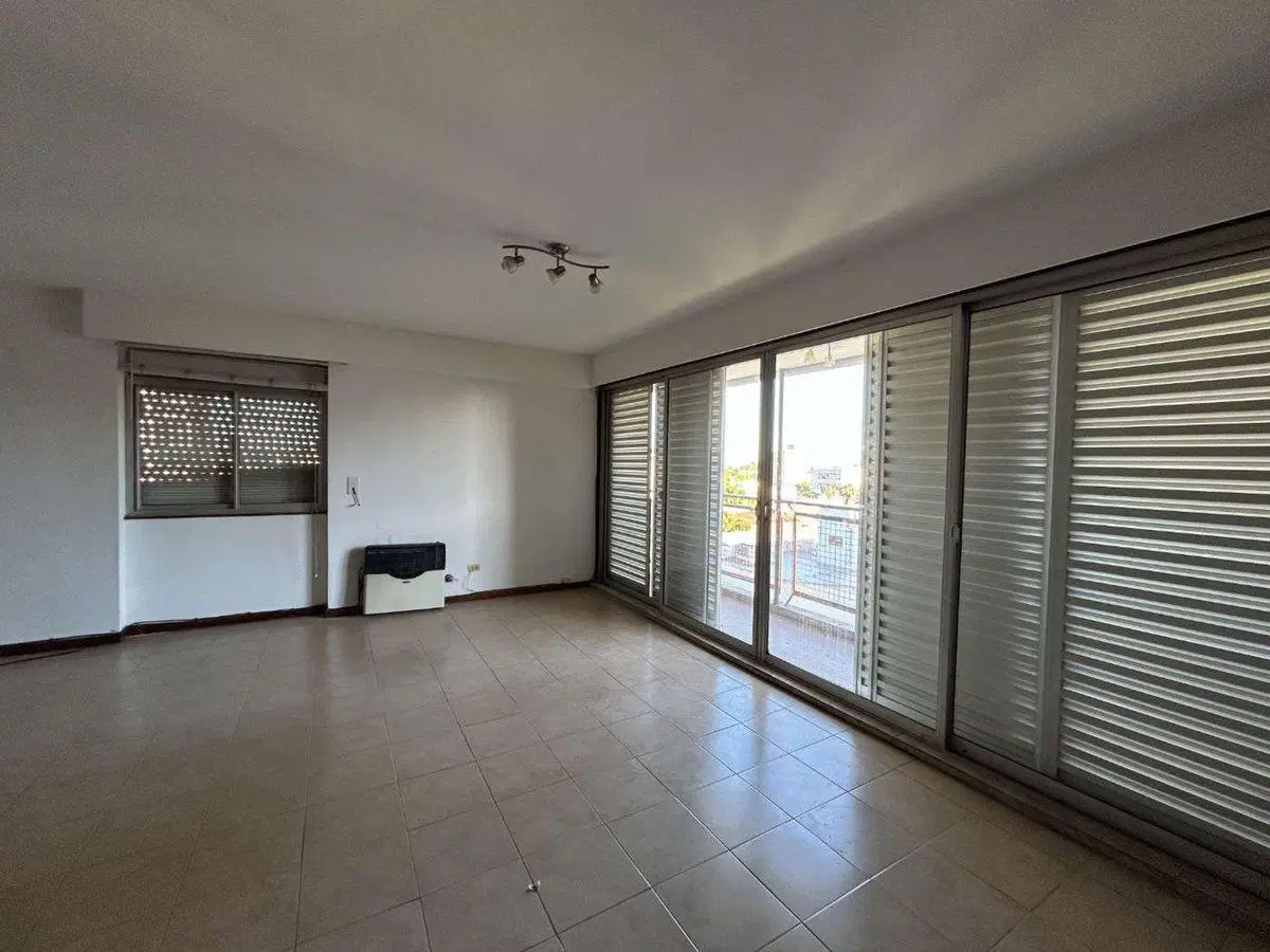 DEPARTAMENTO EN VENTA EN PERGAMINO CON COCHERA 2