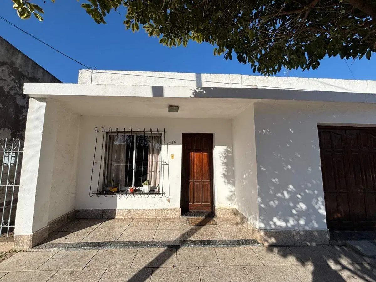 CASA EN VENTA EN BRAGADO 2