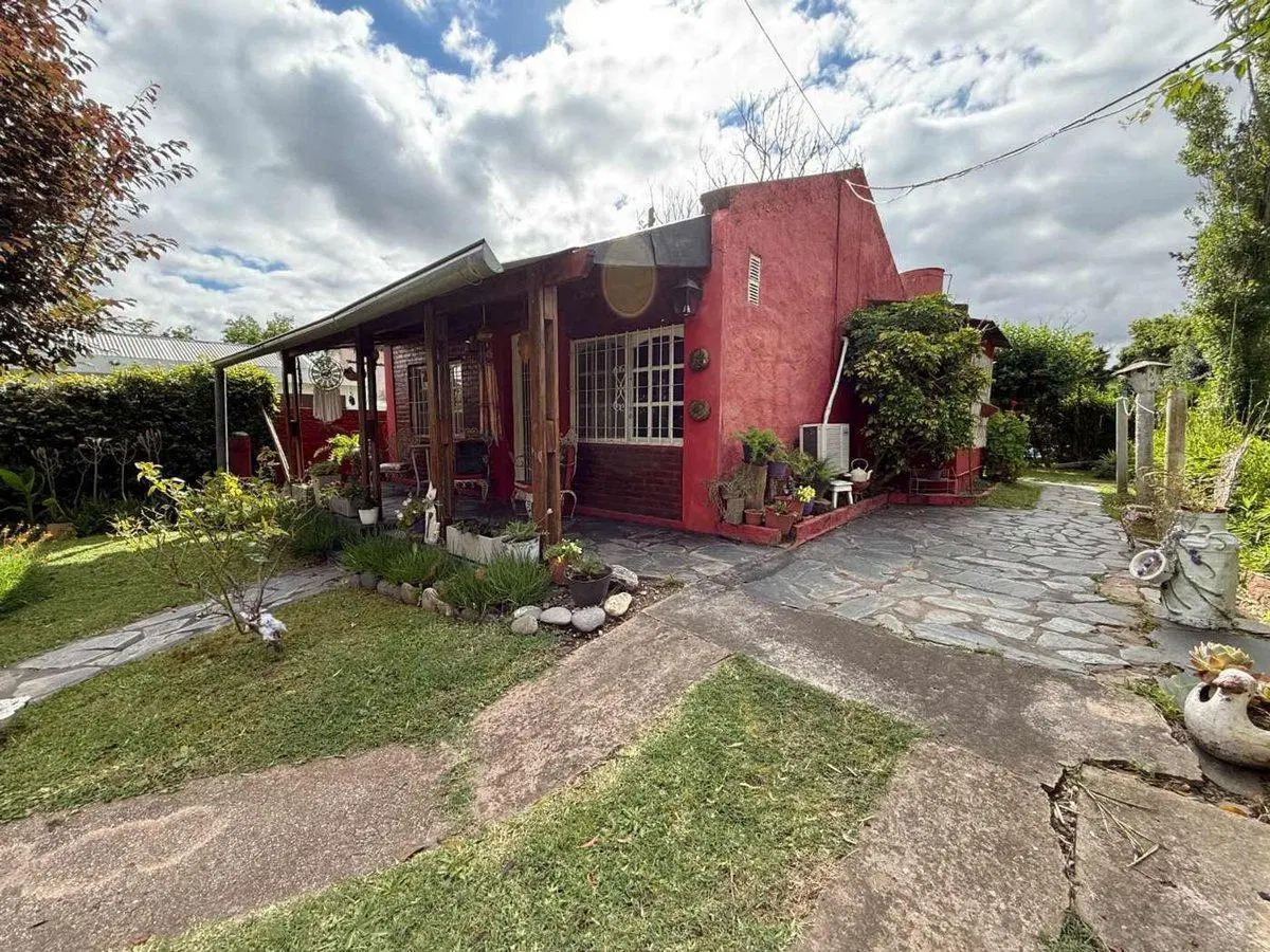 CASA EN VENTA EN PERGAMINO CON PATIO 3