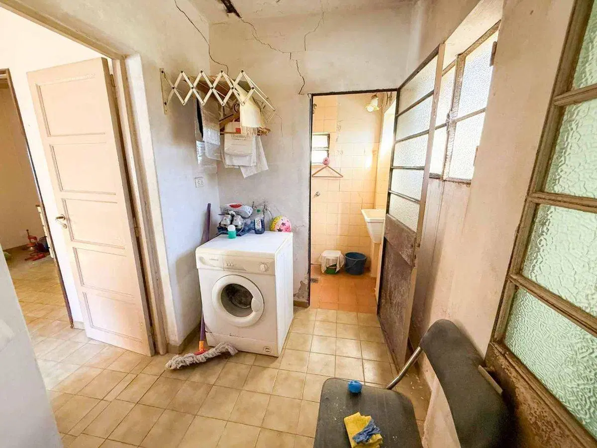 CASA EN VENTA EN EL CENTRO DE PERGAMINO CON PILETA 3