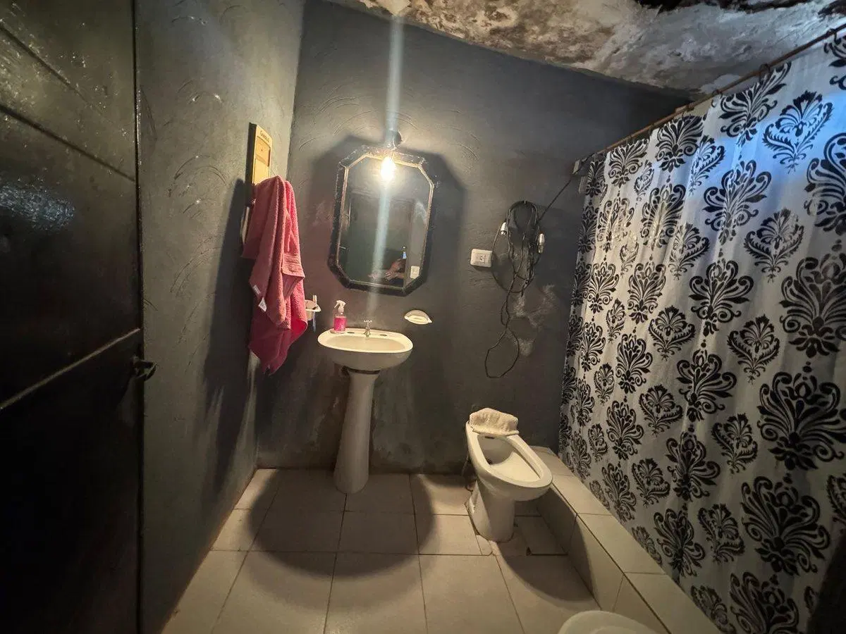 CASA EN VENTA EN PERGAMINO A RECICLAR 2