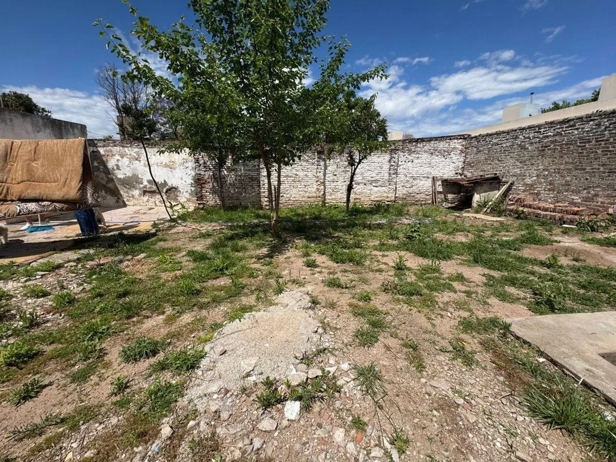 CASA EN VENTA EN PERGAMINO A RECICLAR 4