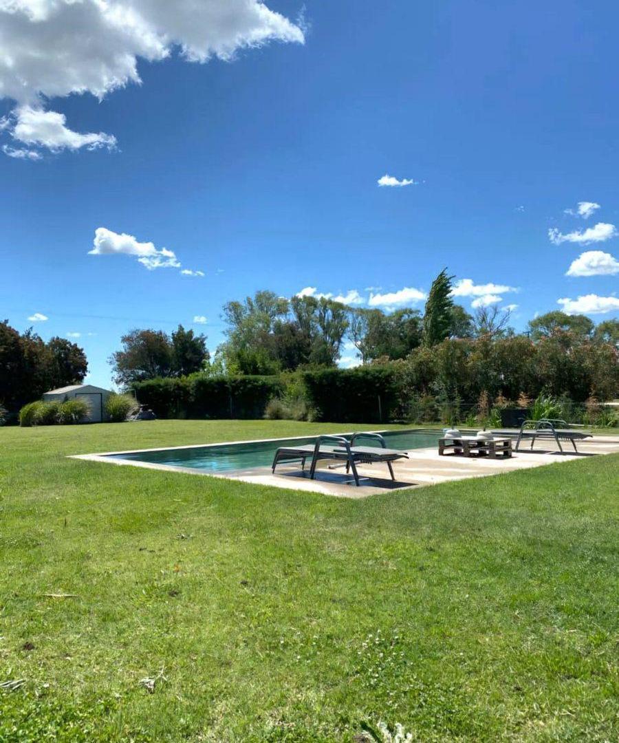 CASA EN VENTA EN PEHUAJÓ CON PILETA