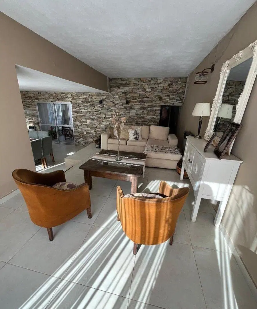 CASA EN VENTA EN INES INDART CON PILETA 2