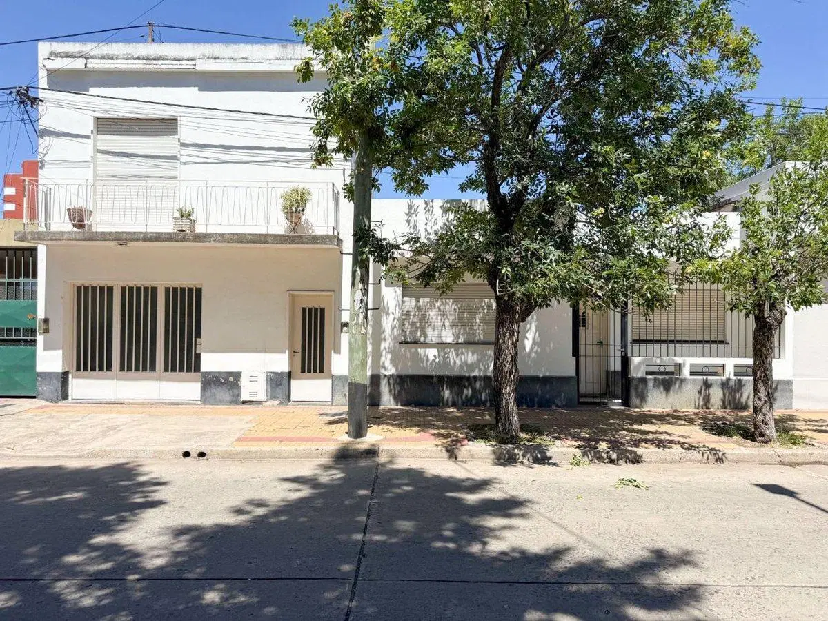 CASA EN VENTA EN PERGAMINO 4