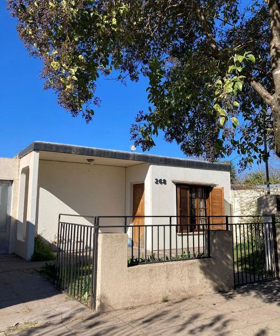 CASA EN VENTA EN BRAGADO 3