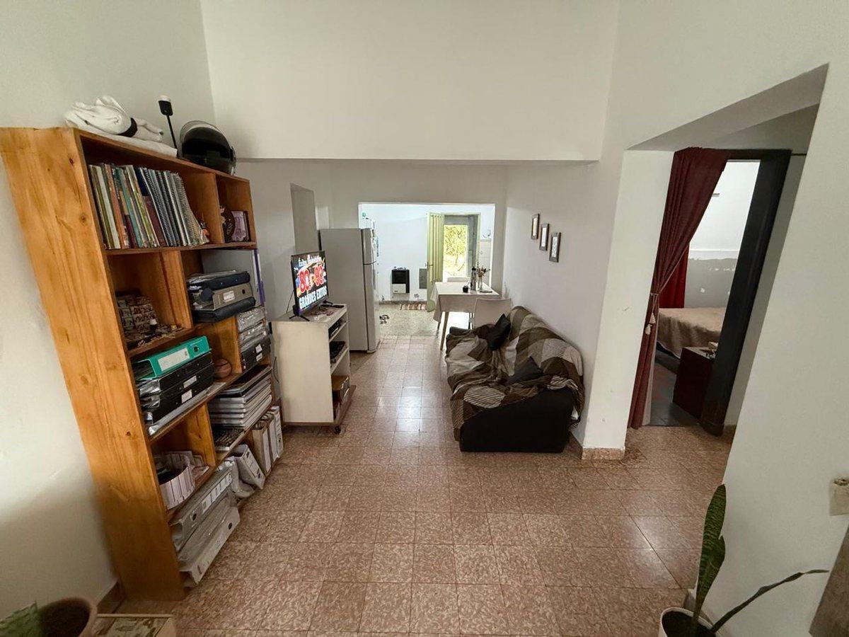 CASA EN VENTA EN PERGAMINO CON PATIO