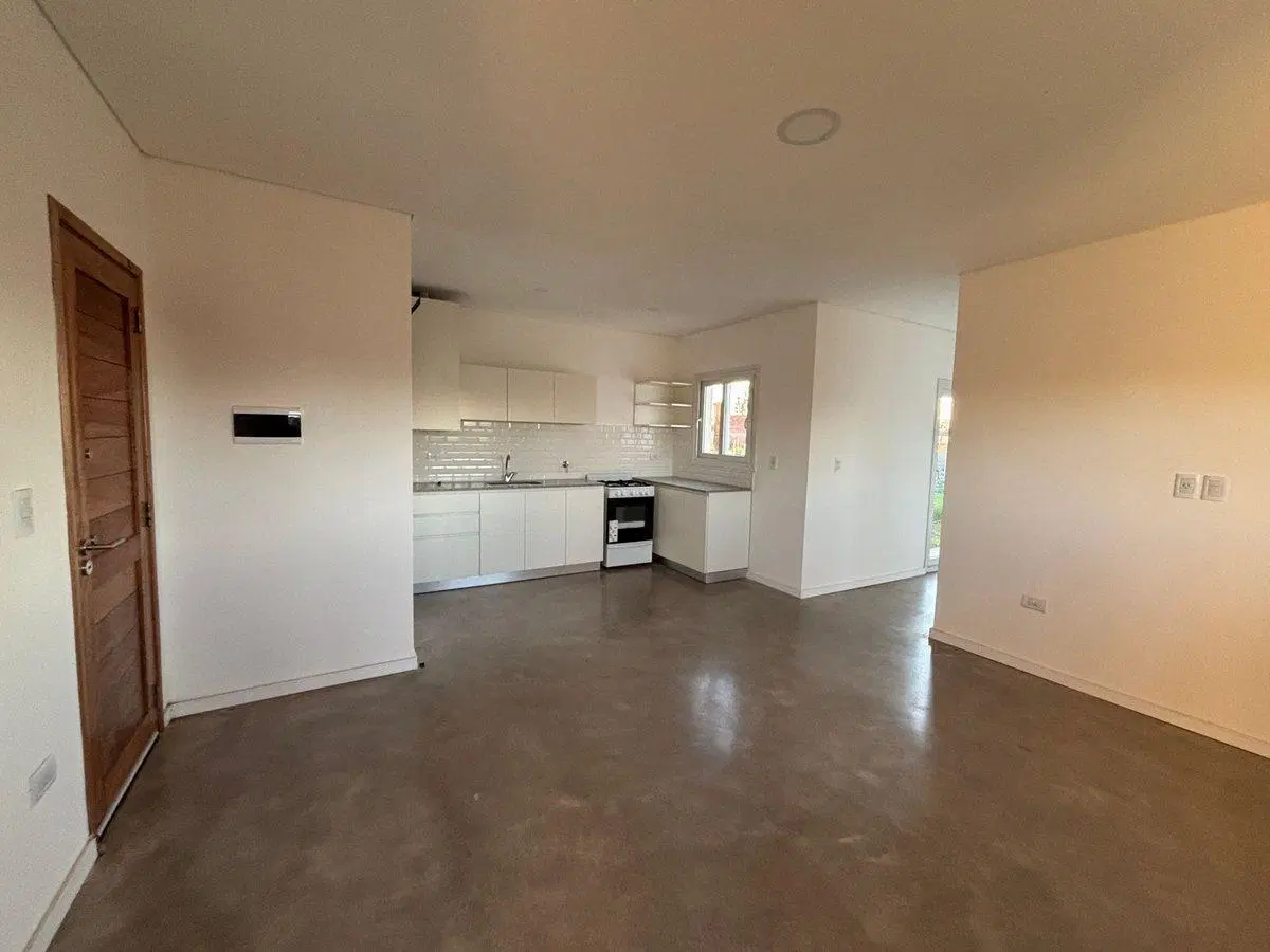 CASA EN VENTA EN BRAGADO A ESTRENAR 5