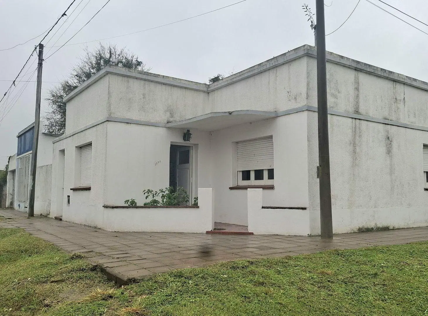 CASA EN VENTA EN PEHUAJO CON LOCAL COMERCIAL 2