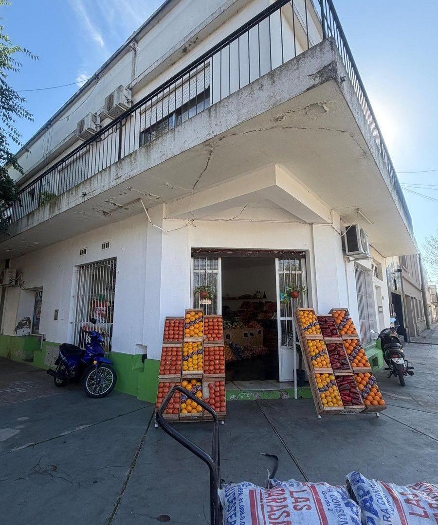 LOCALES EN VENTA EN PEHUAJO CON DEPARTAMENTO