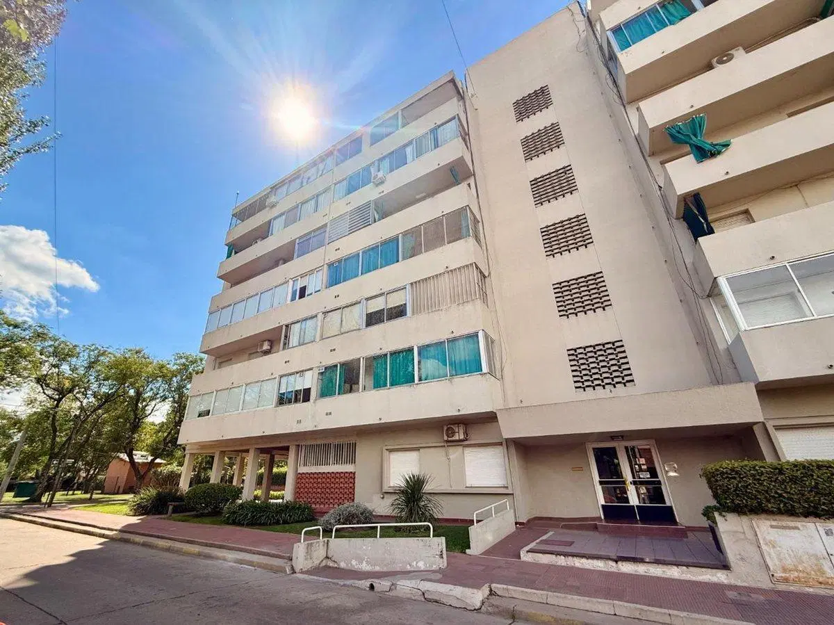 DEPARTAMENTO EN VENTA EN PERGAMINO 3