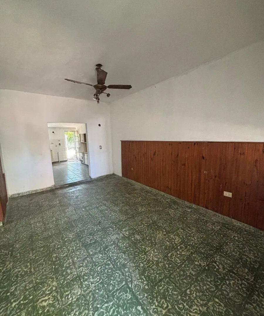 CASA EN VENTA EN PERGAMINO A REFACCIONAR 3