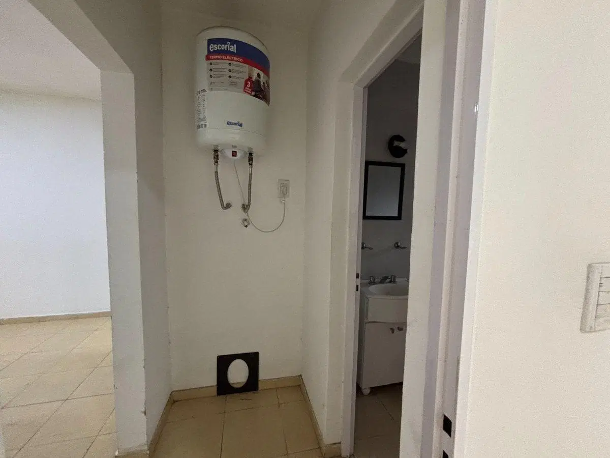 PH EN VENTA EN BRAGADO CON PATIO 4
