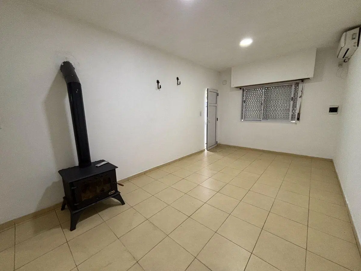 PH EN VENTA EN BRAGADO CON PATIO 5