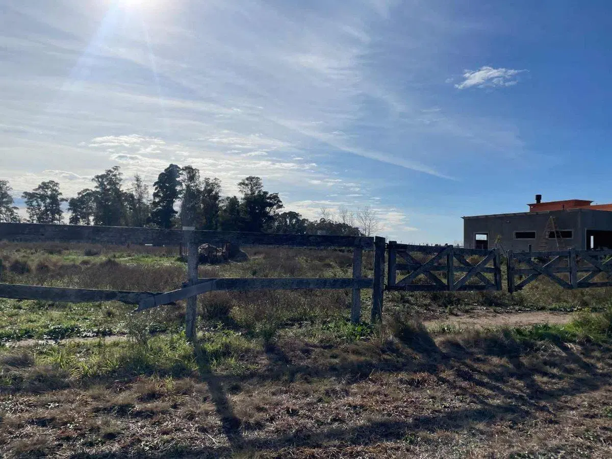 LOTE EN VENTA EN CLUB DE CAMPO CHACRAS BRAGADO 5