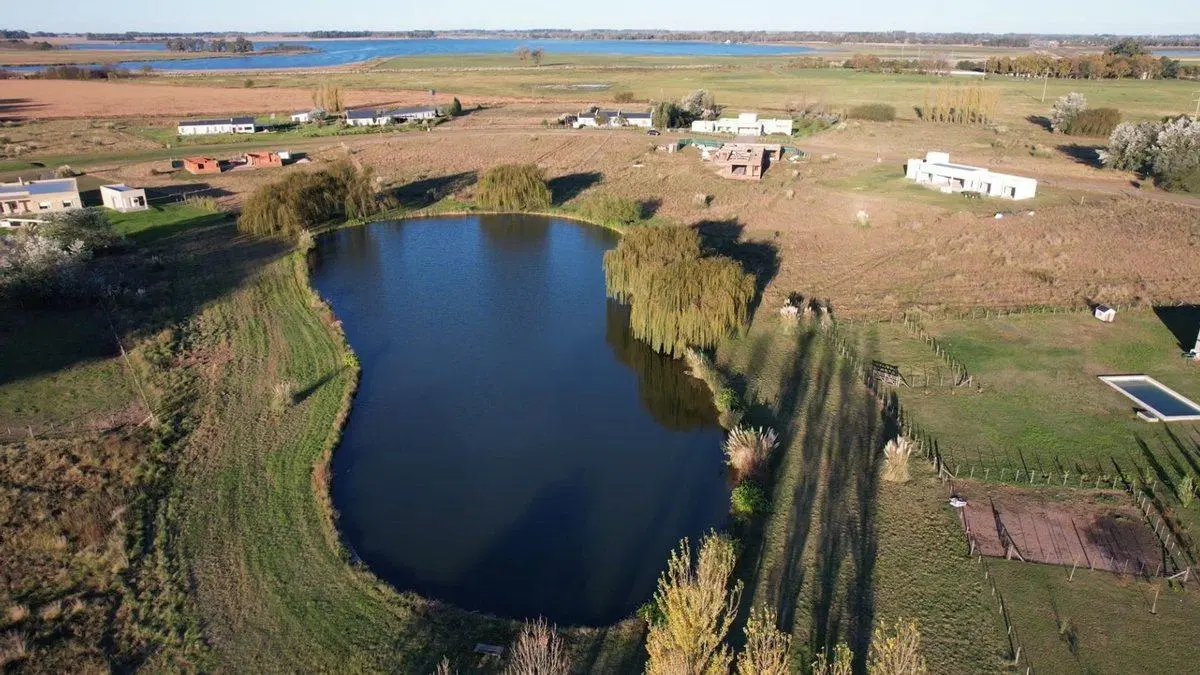 LOTE EN VENTA EN CLUB DE CAMPO CHACRAS BRAGADO 4