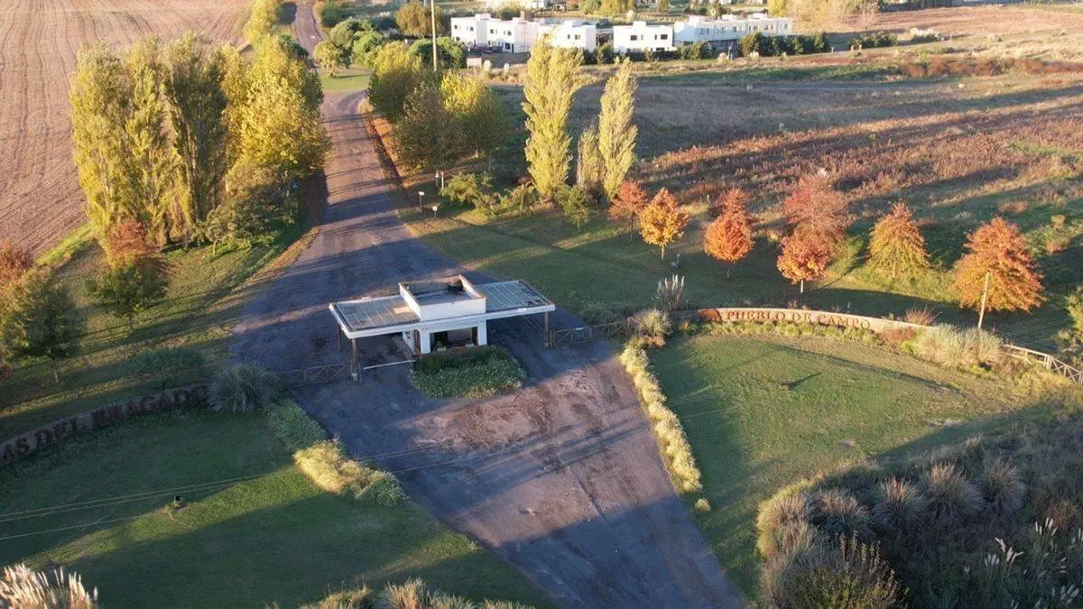 LOTE EN VENTA EN CLUB DE CAMPO CHACRAS BRAGADO 3