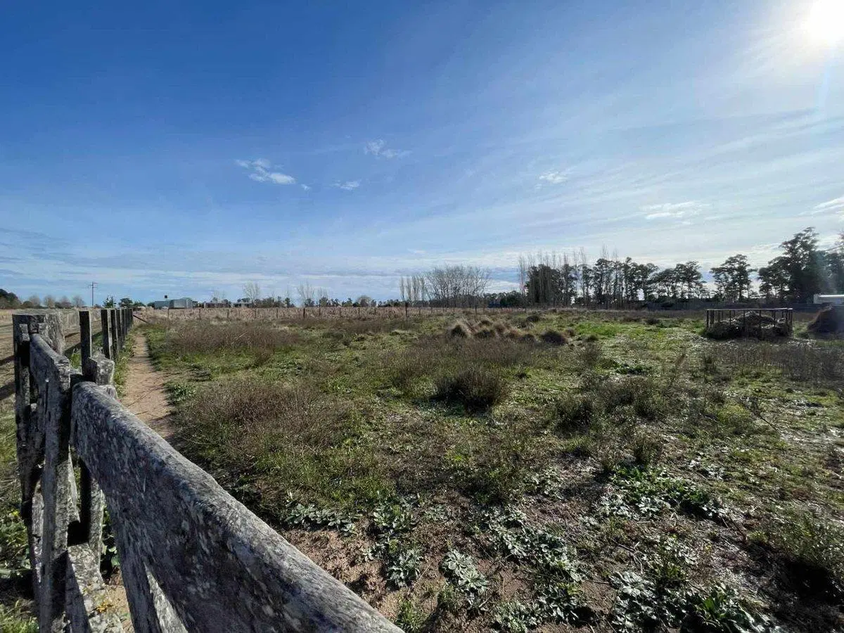 LOTE EN VENTA EN CLUB DE CAMPO CHACRAS BRAGADO 2