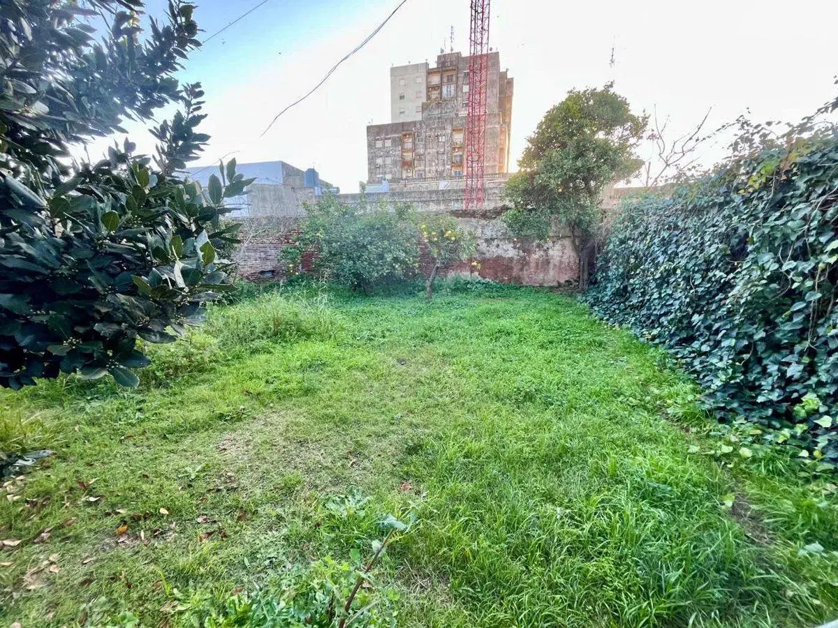 CASA EN VENTA EN ROJAS CON PATIO 4