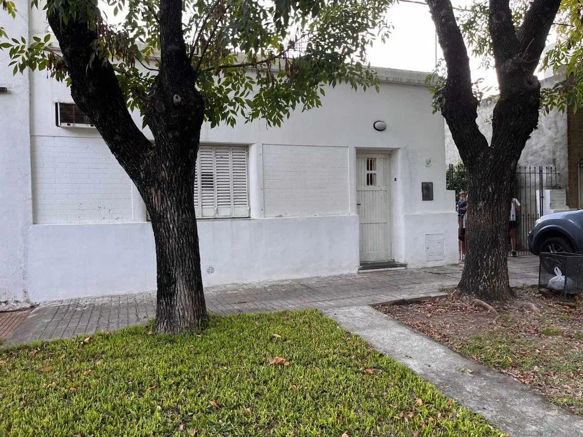 CASA EN VENTA EN COLON CON PILETA 3