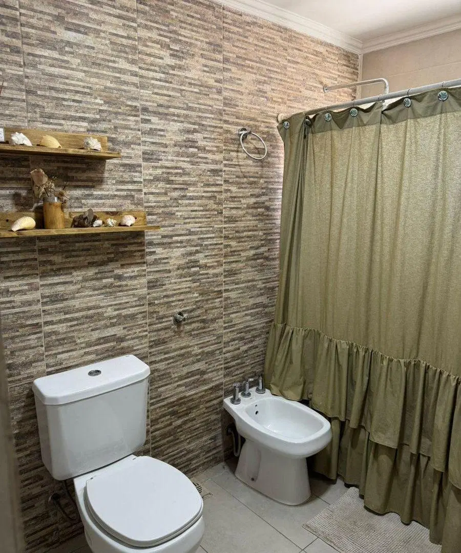 CASA EN VENTA EN SAFORCADA, JUNIN 4