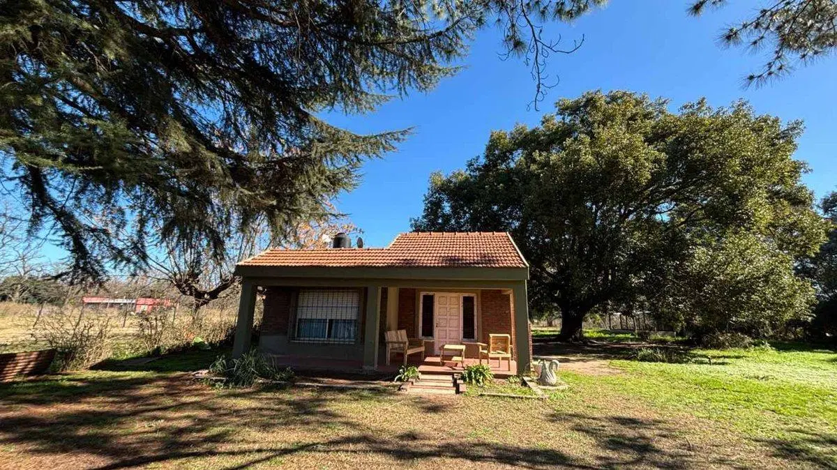 TERRENO EN VENTA EN BRAGADO CON CASA A REFACCIONAR 2