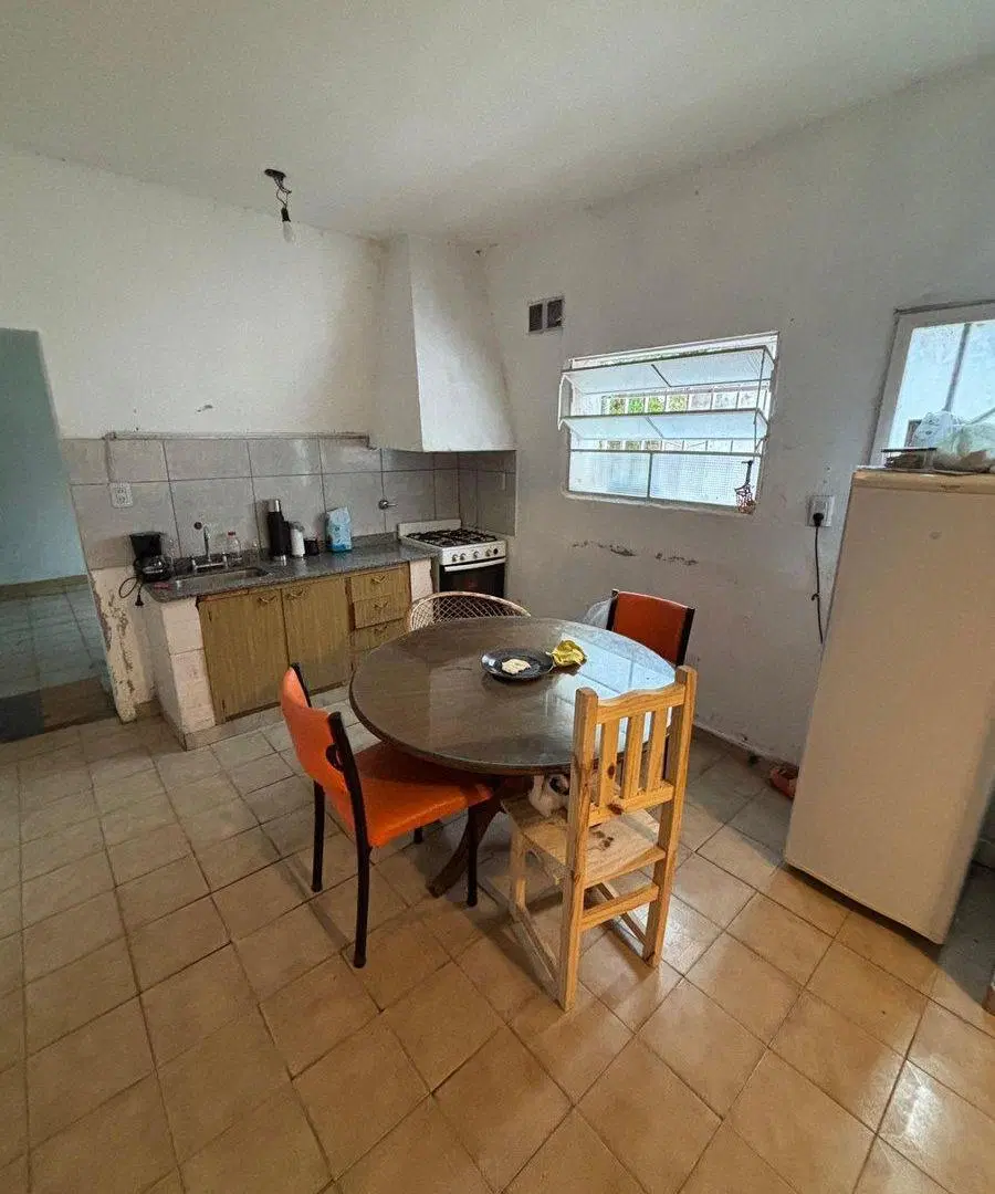 CASA EN VENTA EN PERGAMINO A REFACCIONAR 5