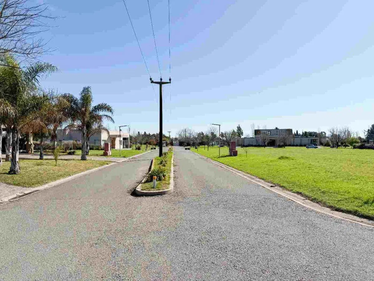 TERRENO EN VENTA EN PERGAMINO EN BARRIO CERRADO 4