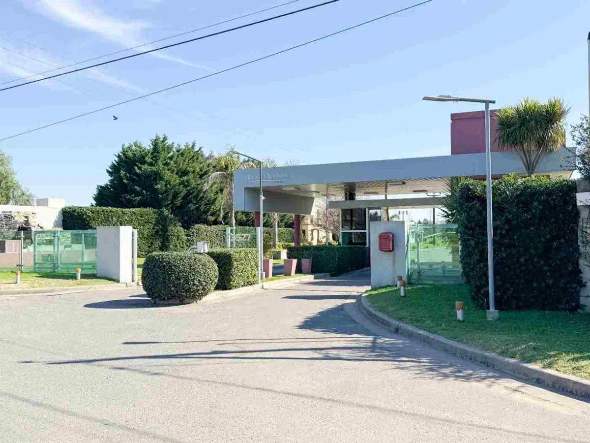TERRENO EN VENTA EN PERGAMINO EN BARRIO CERRADO 2