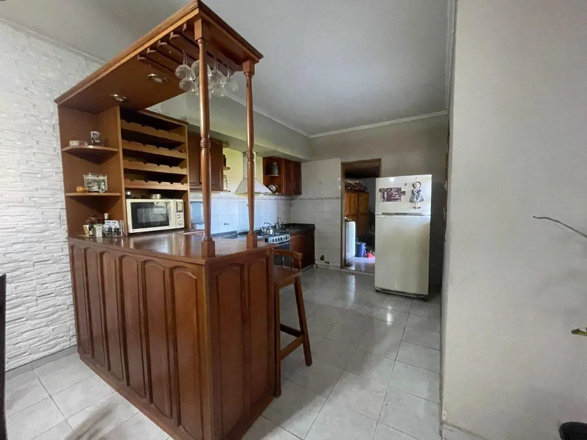 CASA EN VENTA EN BRAGADO CON PATIO 3