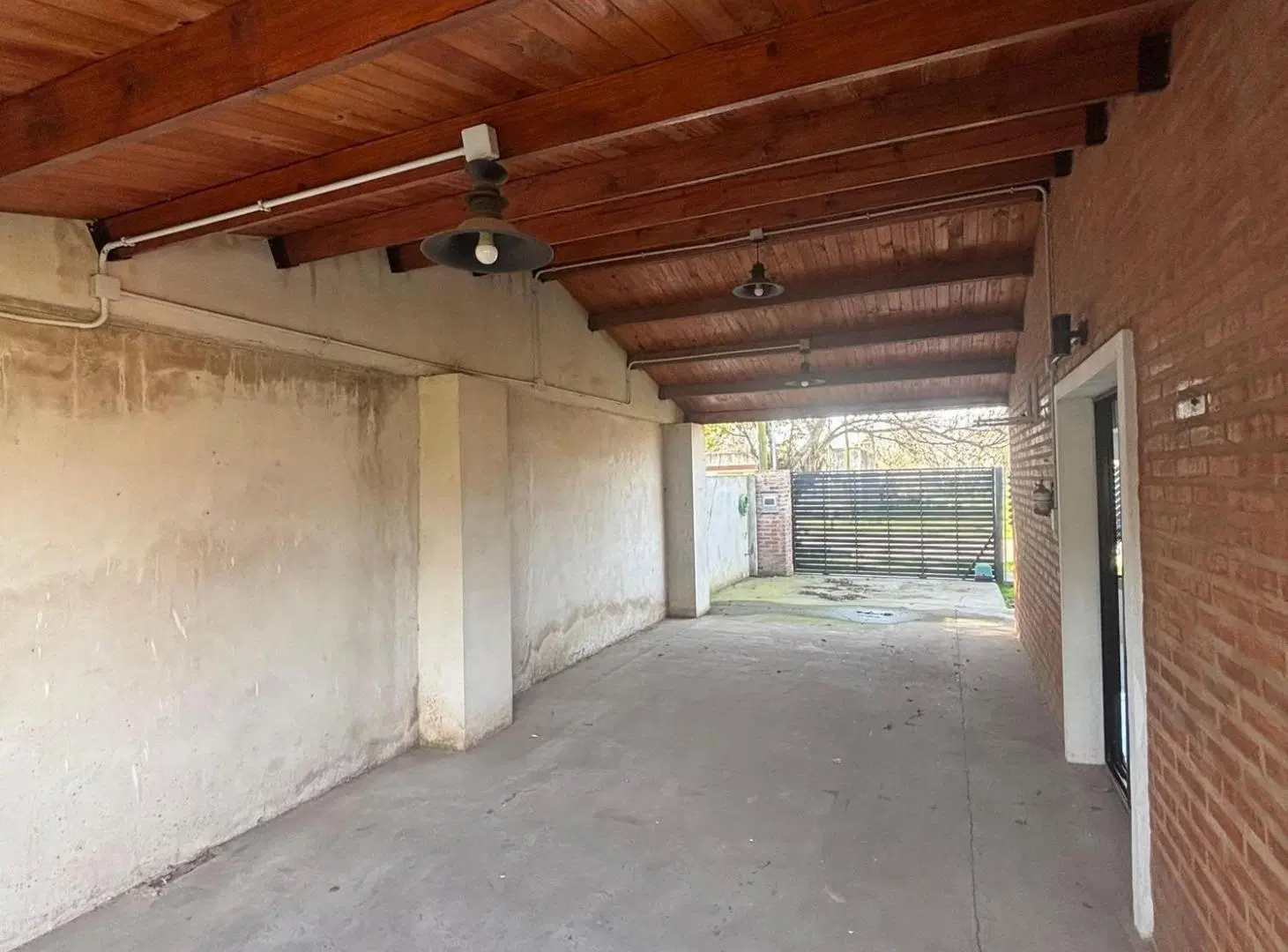 CASA EN VENTA EN URQUIZA CON PATIO 2
