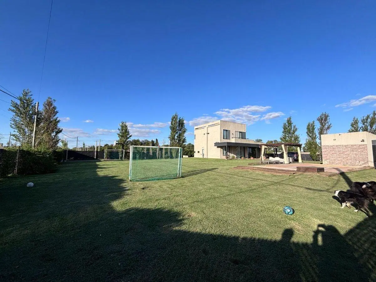 CASA EN VENTA EN PERGAMINO 2
