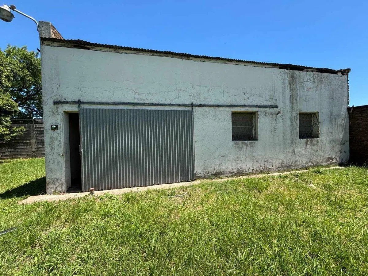 CASA QUINTA EN VENTA EN BRAGADO CON GALPON 4