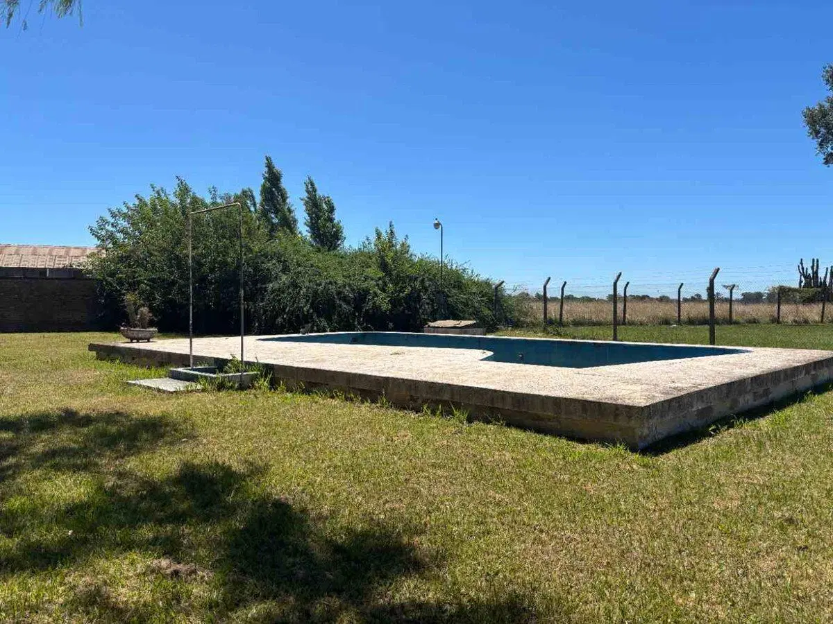 CASA QUINTA EN VENTA EN BRAGADO CON GALPON 2