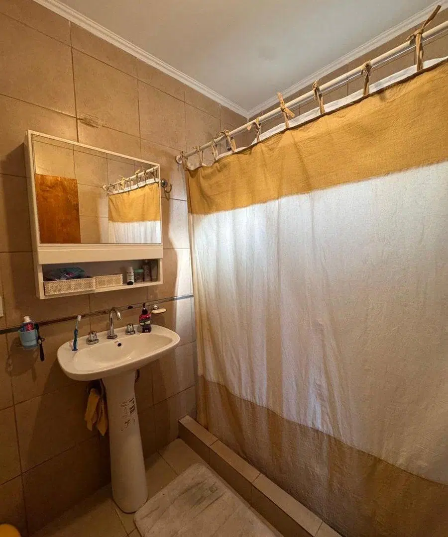 CASA EN VENTA EN PEHUAJO CON PATIO 3