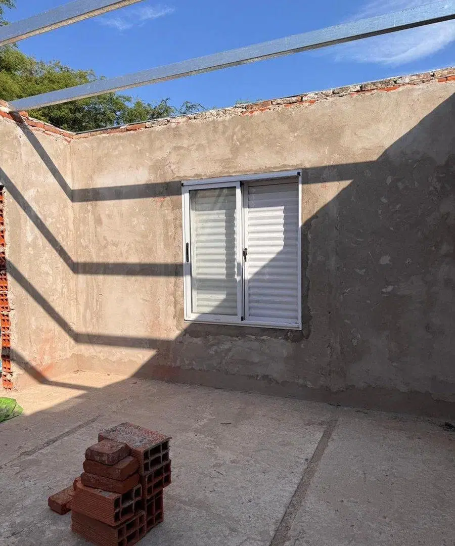 CASA EN VENTA EN PEHUAJO CON PATIO 4